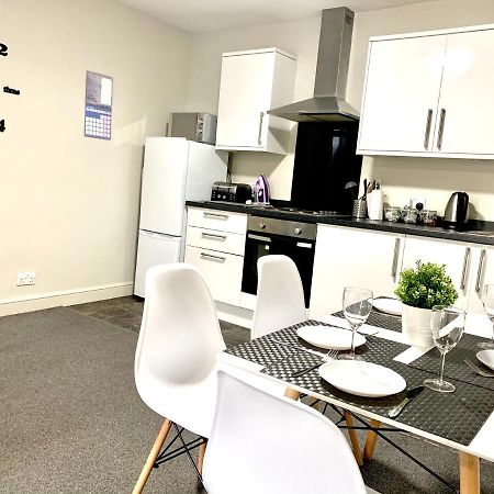 Free, Large Car Park Apartment Wakefield Εξωτερικό φωτογραφία