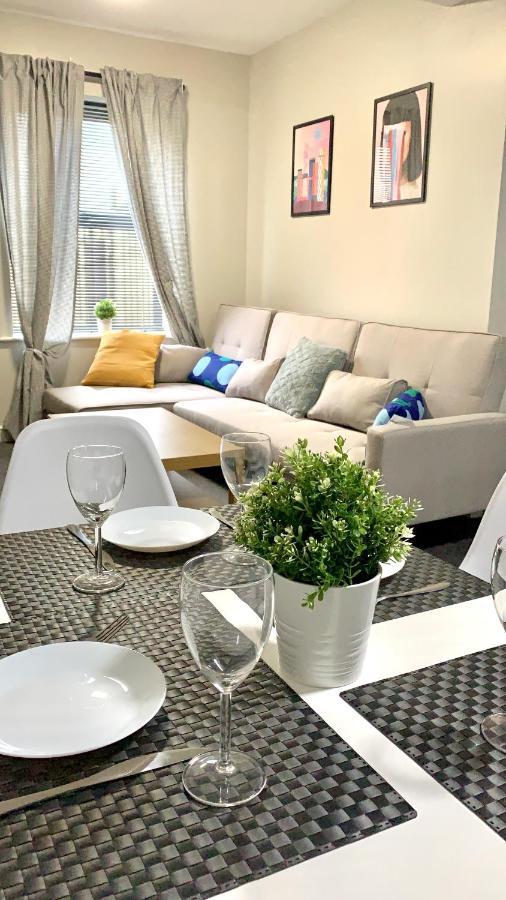 Free, Large Car Park Apartment Wakefield Εξωτερικό φωτογραφία